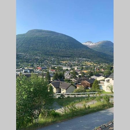 Leilighet Stryn Ngoại thất bức ảnh