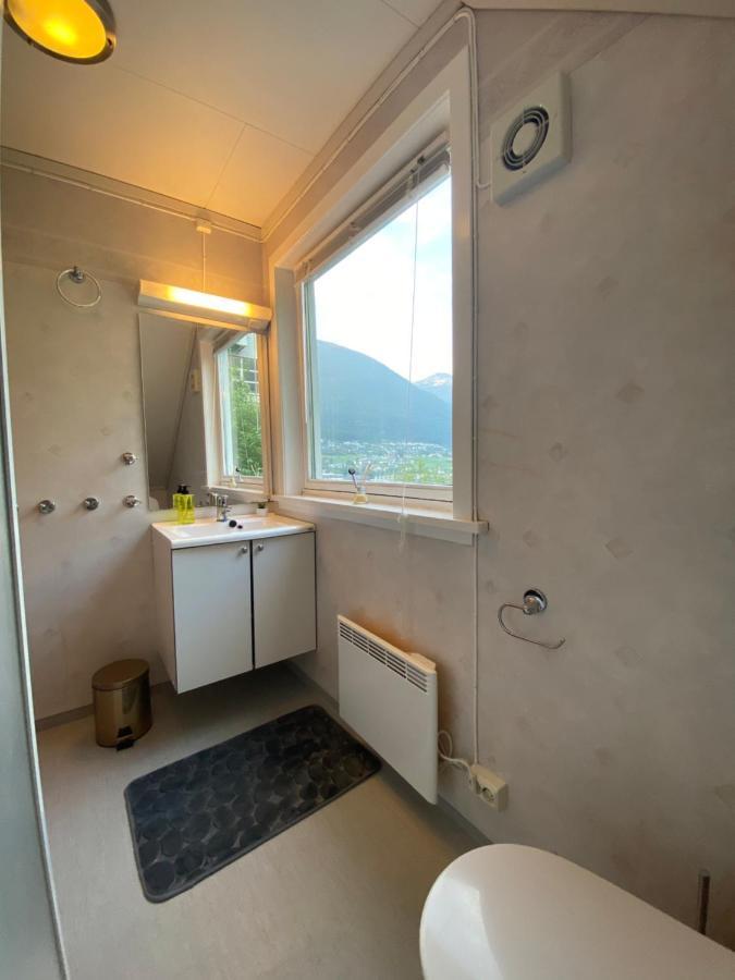 Leilighet Stryn Apartment Ngoại thất bức ảnh