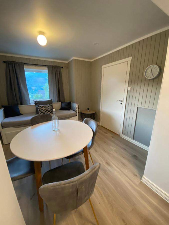 Leilighet Stryn Apartment Ngoại thất bức ảnh